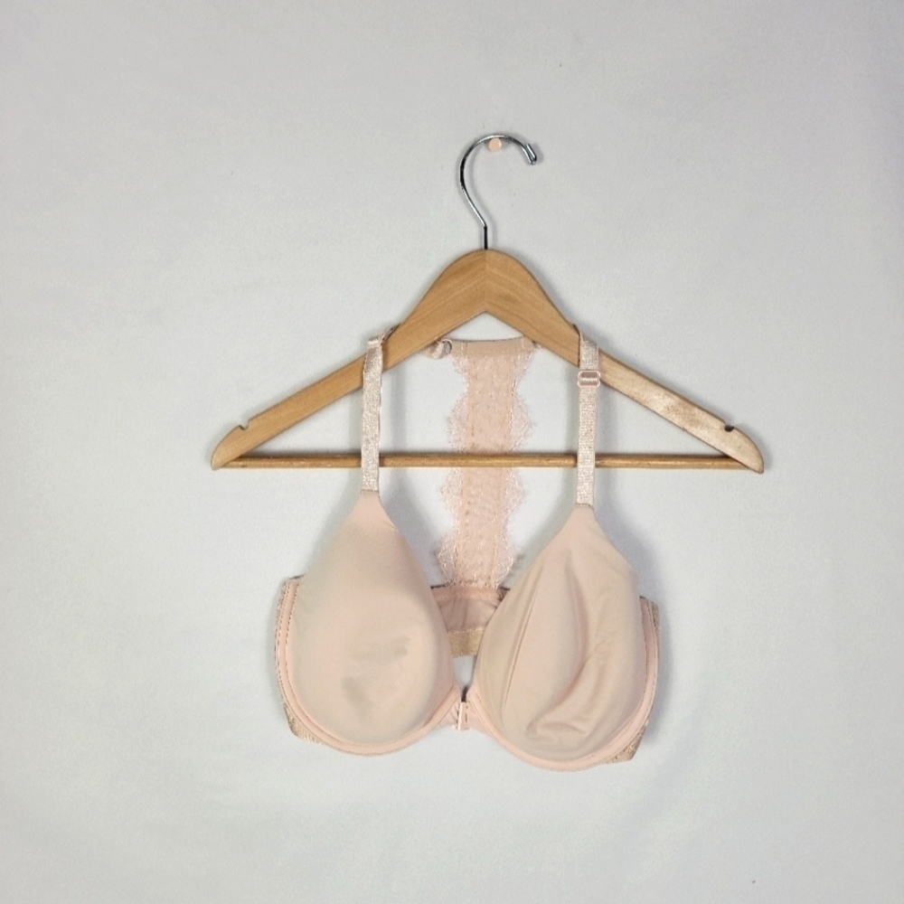 Womens 34DDD Victoria Secret bra
